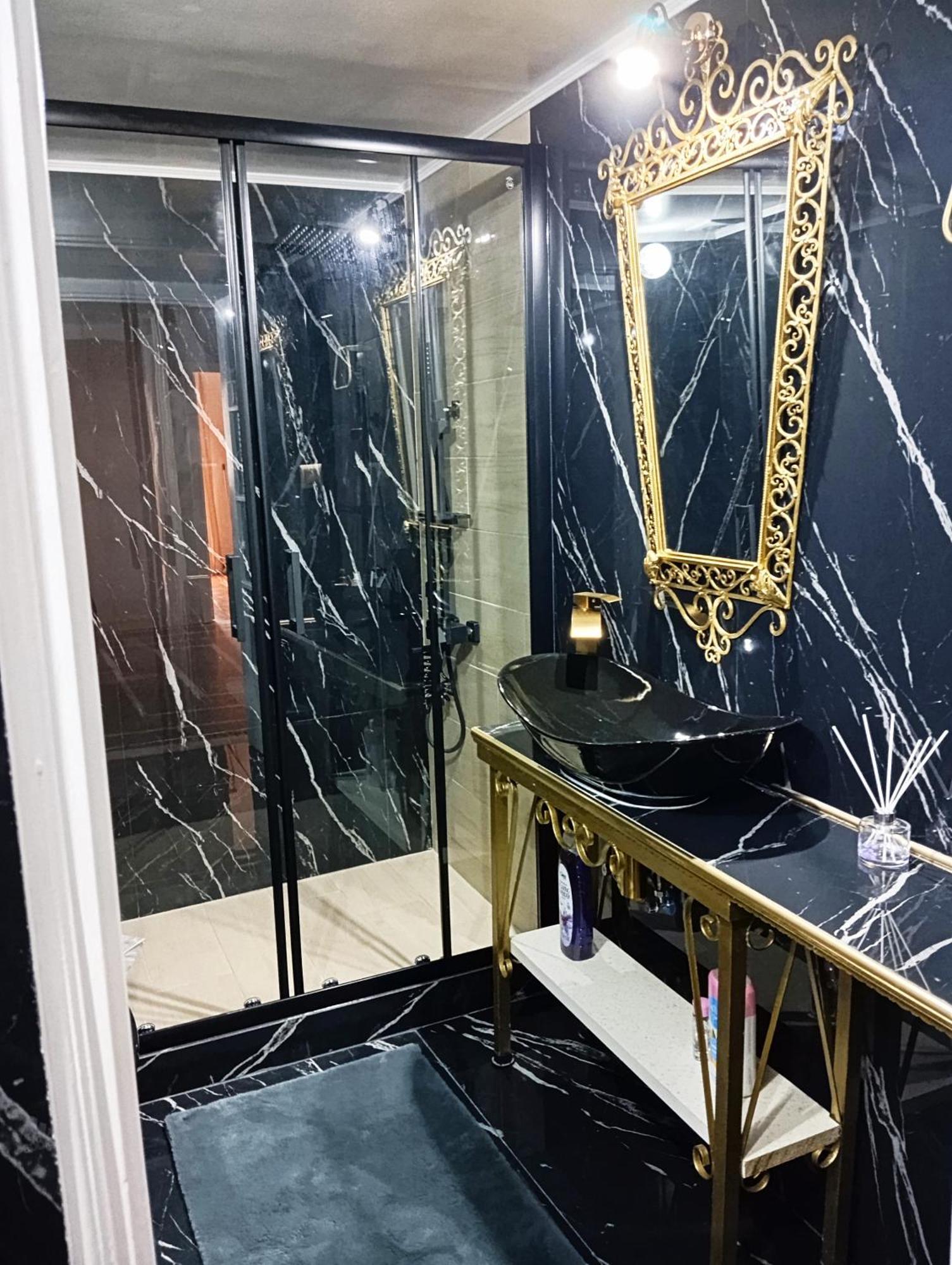 Iris Baroque Apartment Elefsina Bagian luar foto