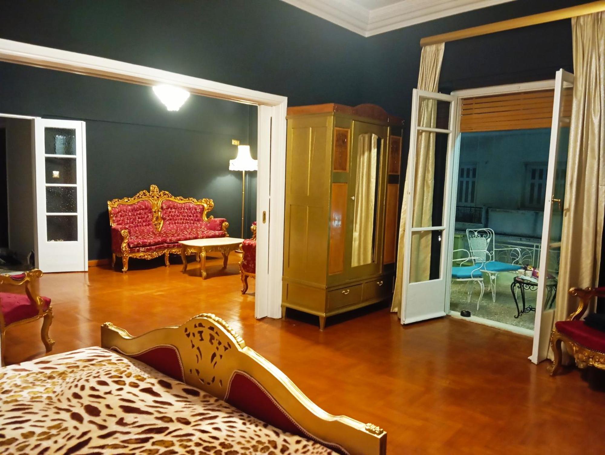 Iris Baroque Apartment Elefsina Bagian luar foto